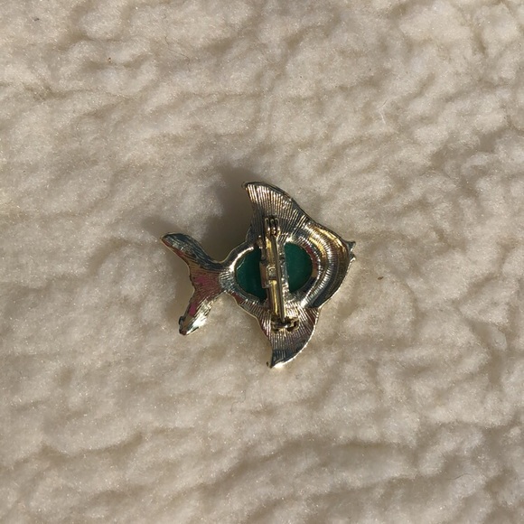 Fish Brooch - Picture 2 of 2